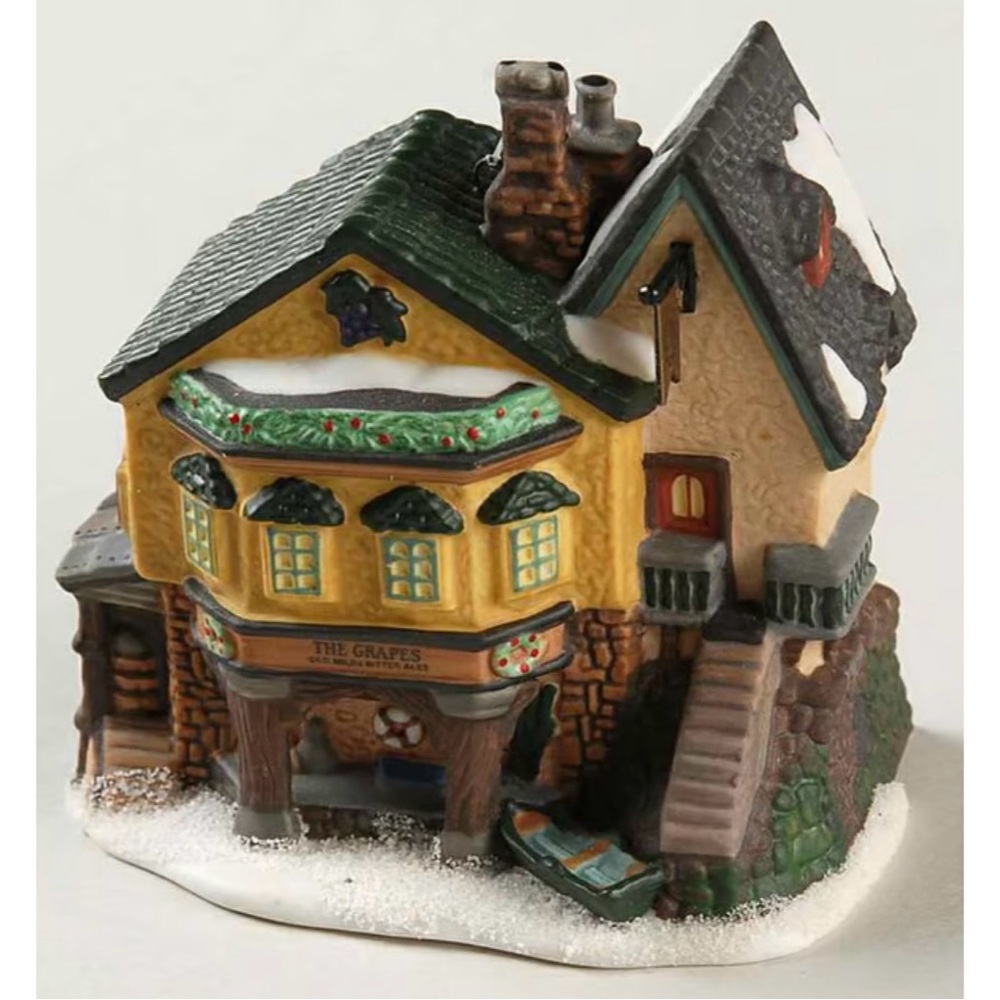 Department 56 The Grapes Inn Christmas Tree Ornament